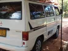 Mitsubishi L300 1987 Van