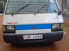 Mitsubishi L300 1981 Van