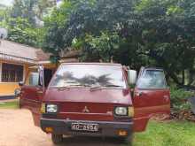 Mitsubishi L300 1985 Van