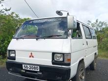 Mitsubishi L300 1985 Van