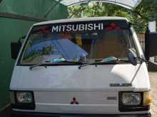 Mitsubishi L300 1985 Van