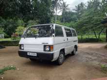 Mitsubishi L300 1982 Van