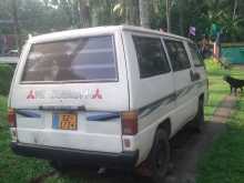 Mitsubishi L300 1981 Van