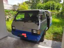 Mitsubishi L300 1985 Van