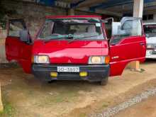 Mitsubishi L300 PO5 Delica 1990 Van