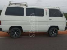 https://riyasewana.com/uploads/mitsubishi-l-300-1990-41519441240367.jpg