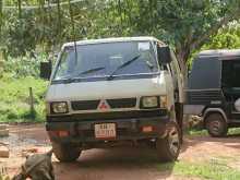 Mitsubishi L300 1983 Van