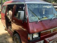 Mitsubishi L300 1987 Van
