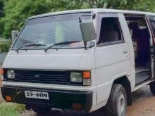 Mitsubishi L300 1975 Van