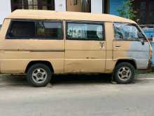 Mitsubishi L300 1985 Van