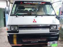 Mitsubishi L300 1985 Van