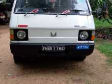 Mitsubishi L300 1980 Van