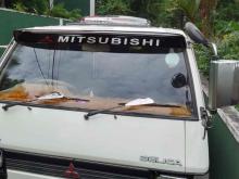 Mitsubishi L300 1984 Van