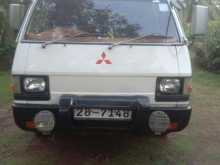Mitsubishi L300 1980 Van