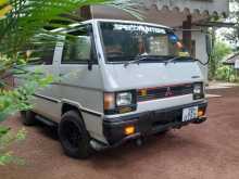 Mitsubishi L300 1982 Van