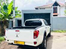https://riyasewana.com/uploads/mitsubishi-l200-1114025222112.jpg
