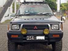 Mitsubishi L200 2000 Pickup