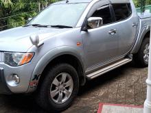 https://riyasewana.com/uploads/mitsubishi-l200-1717172017415.jpg