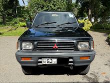 https://riyasewana.com/uploads/mitsubishi-l200-1913471217035.jpg
