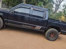 https://riyasewana.com/uploads/mitsubishi-l200-1992-88323012614.jpg