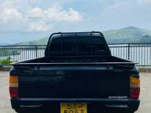 https://riyasewana.com/uploads/mitsubishi-l200-1993-413153012743.jpg
