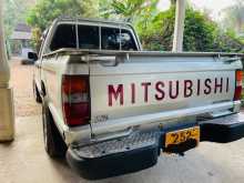 https://riyasewana.com/uploads/mitsubishi-l200-1998-1220174412622.jpg