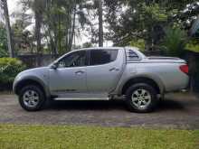 https://riyasewana.com/uploads/mitsubishi-l200-2006-2817462712582.jpg