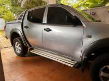 https://riyasewana.com/uploads/mitsubishi-l200-2012-2716311412973.jpg