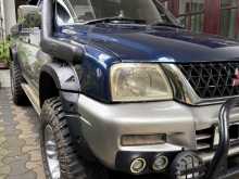https://riyasewana.com/uploads/mitsubishi-l200-20122236465.jpg