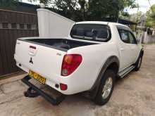 https://riyasewana.com/uploads/mitsubishi-l200-201647594682.jpg