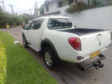 https://riyasewana.com/uploads/mitsubishi-l200-201647594863.jpg