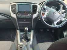 https://riyasewana.com/uploads/mitsubishi-l200-2101513105.jpg