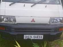 Mitsubishi L200 2000 Van