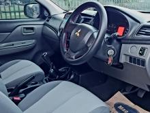 https://riyasewana.com/uploads/mitsubishi-l200-279210117705.jpg