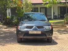 Mitsubishi L200 2WD 2011 Pickup
