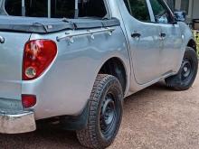 https://riyasewana.com/uploads/mitsubishi-l200-2wd-27747576745.jpg