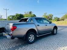 https://riyasewana.com/uploads/mitsubishi-l200-4140835875.jpg