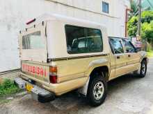 https://riyasewana.com/uploads/mitsubishi-l200-4wd-1993-3022452712573.jpg