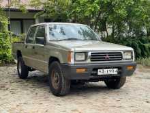 https://riyasewana.com/uploads/mitsubishi-l200-4wd-1994-49361912462.jpg