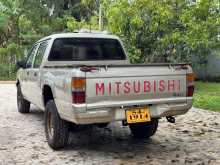 https://riyasewana.com/uploads/mitsubishi-l200-4wd-1994-49361912864.jpg