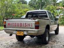 https://riyasewana.com/uploads/mitsubishi-l200-4wd-1994-77555912762.jpg