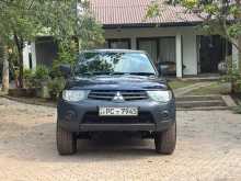 Mitsubishi L200 4WD 2011 Pickup