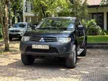Mitsubishi L200 4WD Cab 2011 Pickup