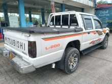 https://riyasewana.com/uploads/mitsubishi-l200-4x4wd-1998-2912080512972.jpg