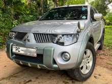 https://riyasewana.com/uploads/mitsubishi-l200-animal-2008-2411051512142.jpg