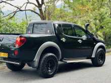https://riyasewana.com/uploads/mitsubishi-l200-diamond-919444422082.jpg