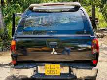 https://riyasewana.com/uploads/mitsubishi-l200-single-813503922042.jpg