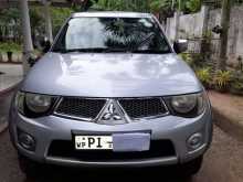 https://riyasewana.com/uploads/mitsubishi-l200-sportero-161011164632.jpg
