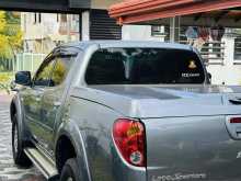 https://riyasewana.com/uploads/mitsubishi-l200-sportero-18122922462.jpg