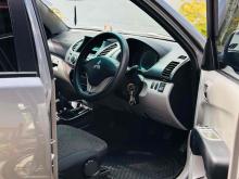 https://riyasewana.com/uploads/mitsubishi-l200-sportero-18135424112.jpg